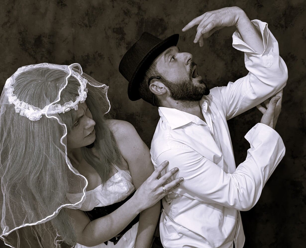 Estamos muy Muertos 2 (2)